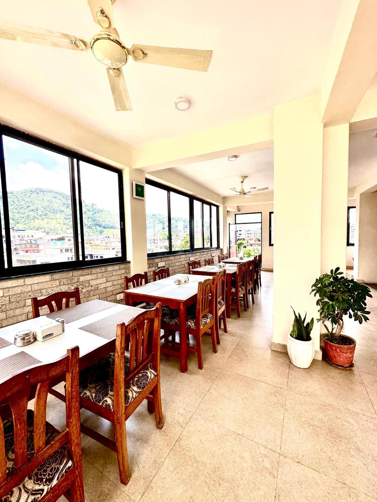פוקהרה Hotel Adam מראה חיצוני תמונה