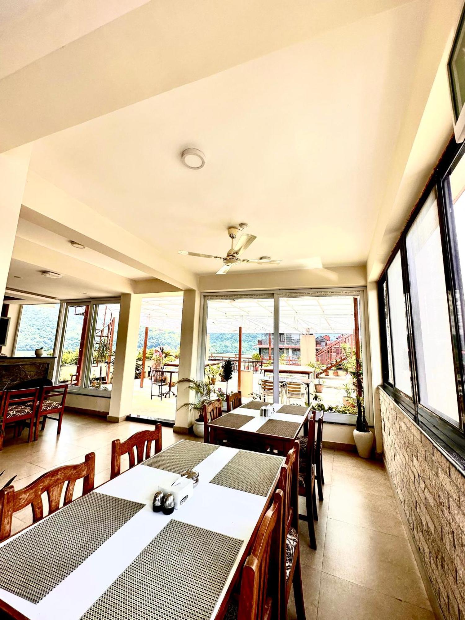 פוקהרה Hotel Adam מראה חיצוני תמונה
